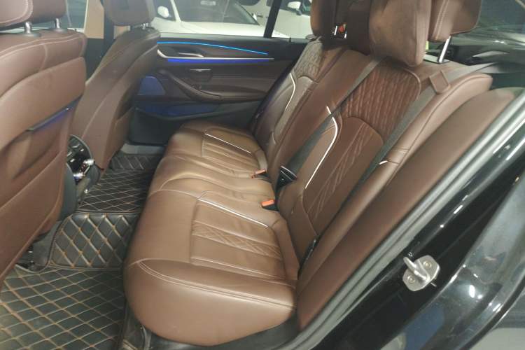 Used BMW 5 Series New Energy 2019 530Le Luxury Package Left Rear Seat