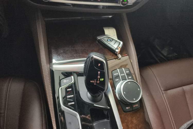 Used BMW 5 Series 2020 525Li Luxury Package Gear Lever