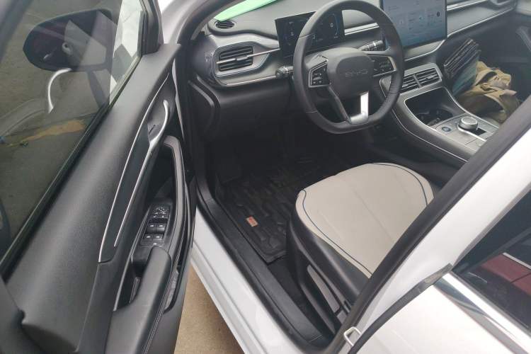 Used BYD Destroyer 05 2024 HONOR Edition DM-i 55KM Luxury Model Driver Seat