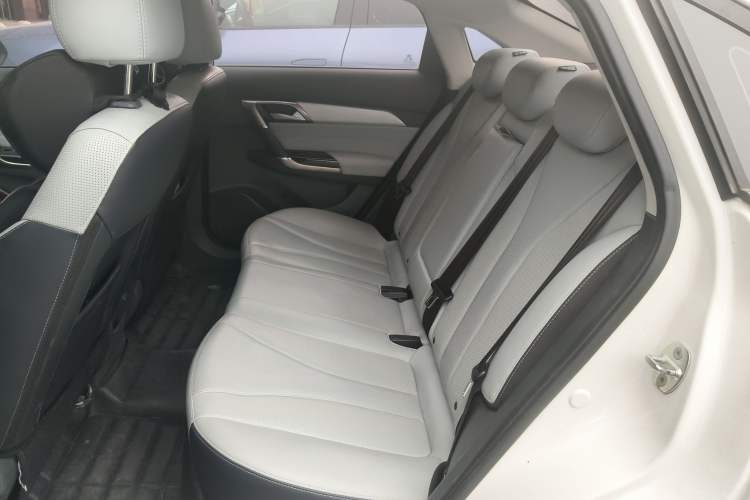 Used BAIC Beijing EU5 2018 R550 Smart Trend Edition