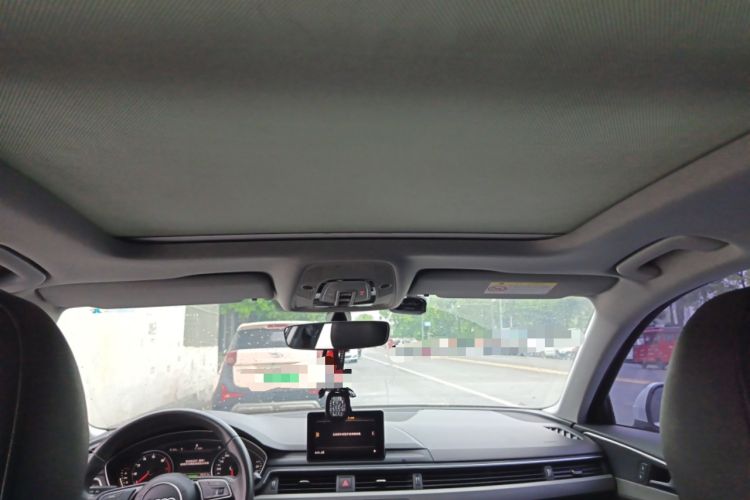 Used Audi A4L 2019 40 TFSI Ambition China VI Headliner