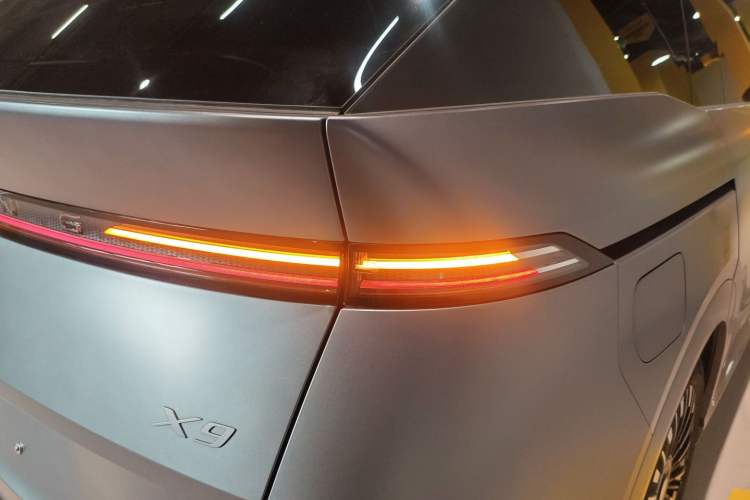 Used XPeng X9 2025 740 Ultra-Long Range Max