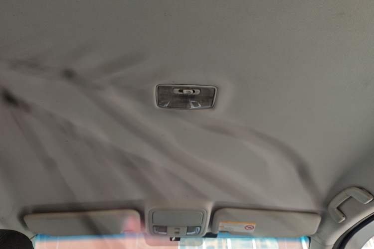 Used JMC Yusheng S350 2013 2.4T Automatic 2WD Diesel Luxury Edition 5 Seats
