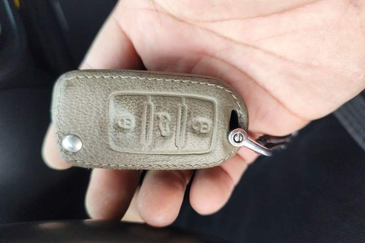 Used Volkswagen Tiguan 2017 300TSI Automatic Two-Wheel Drive Silk Road Comfort Edition Vehicle Key