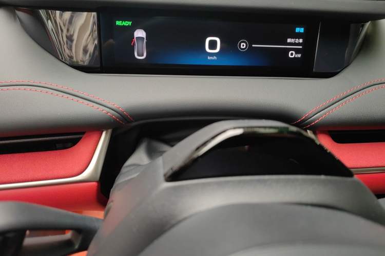 Used Xiaomi Auto SU7 2024 Four-Wheel Drive Ultra-Long Range Advanced Intelligent Driving Max Edition