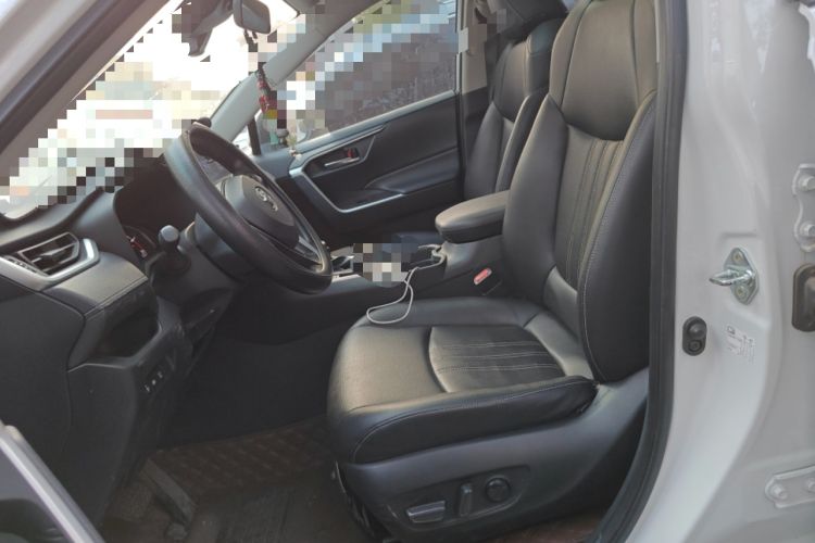 Used Toyota RAV4 2023 2.0L CVT Two-Wheel Drive Fashion Edition
