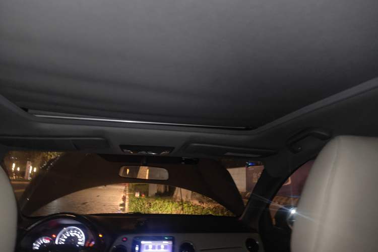 Used Honda XR-V 2015 1.8L VTi CVT Luxury Edition
