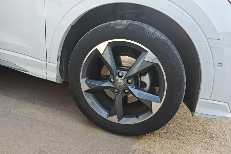 Used Audi Q3 2021 35 TFSI Fashion Dynamic Model
