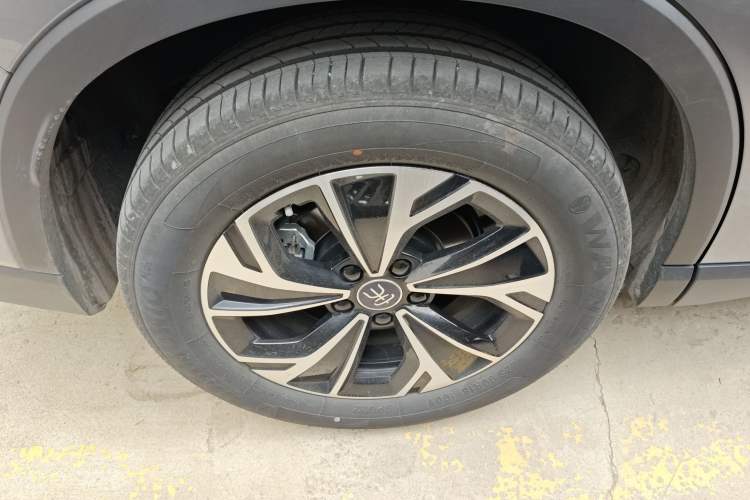 Used BYD Song Pro New Energy 2025 Second-Generation DM-i 115KM Overachiever Trim Right Rear Wheel Hub