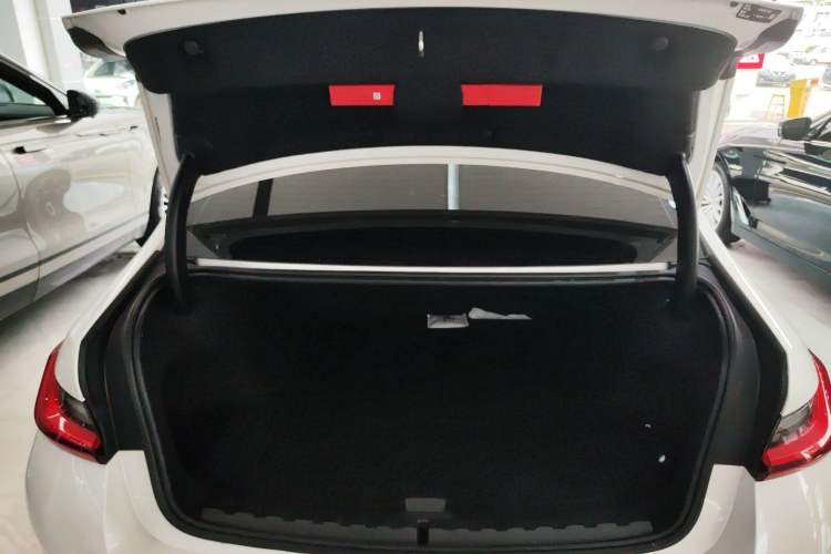 Used BMW i3 2023 eDrive 40 L Midnight Edition
