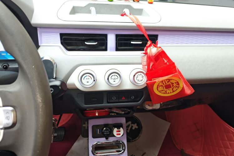 Used Chery QQ QQ Ice Cream 2022 120km Conical Shape Lithium Iron Phosphate
