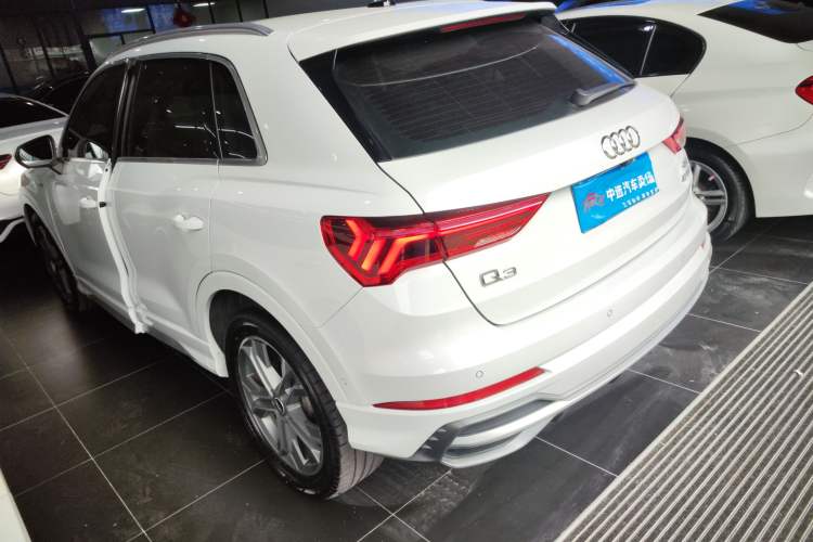 Used Audi Q3 2022 40 TFSI Fashion Dynamic Model

