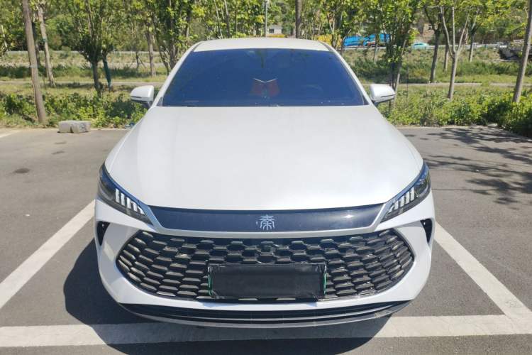 Used BYD Qin PLUS 2025 DM-i Smart Drive 55KM Leading Model