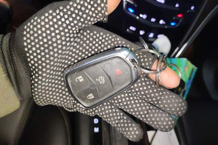 Used Cadillac XTS 2018 28T Tech Edition Vehicle Key