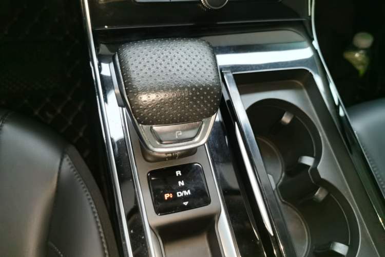 Used Roewe RX5 MAX 2021 Supreme Series 300TGI Automatic Luxury Cabin Edition
