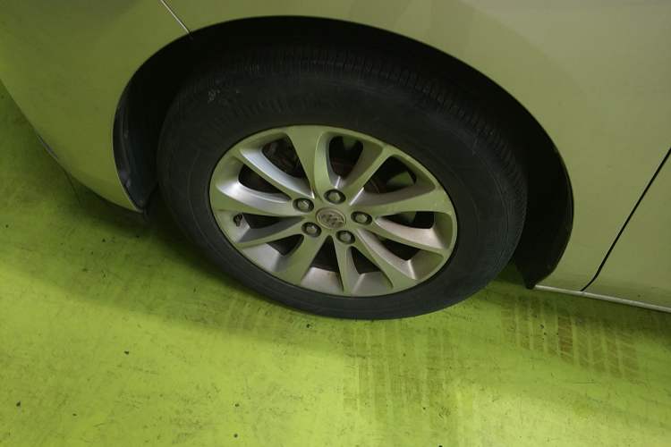 Used Buick GL8 2017 ES 28T Premium Version China V Standard Exterior 4