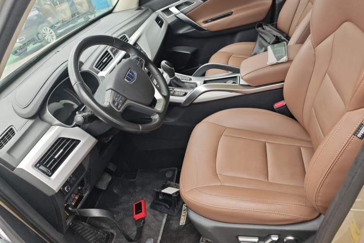 Used Geely Auto Emgrand X7 Sport 2016 1.8TD Automatic ZhiZun Version
