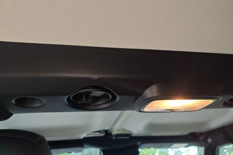 Used BAIC Off-Road BJ40 2022 2.0T Automatic Four-Wheel Drive Ring of the Tower Champion Edition Headliner