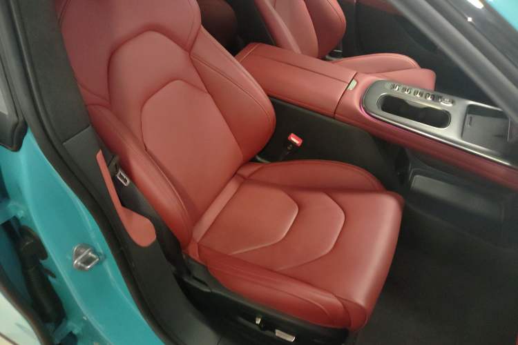 Used Xiaomi Auto SU7 2024 Four-Wheel Drive Ultra-Long Range Advanced Intelligent Driving Max Edition