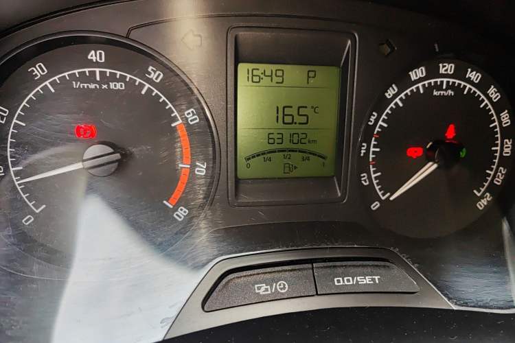 Used Skoda Fabia 2014 1.4L Automatic Crystal Edition
