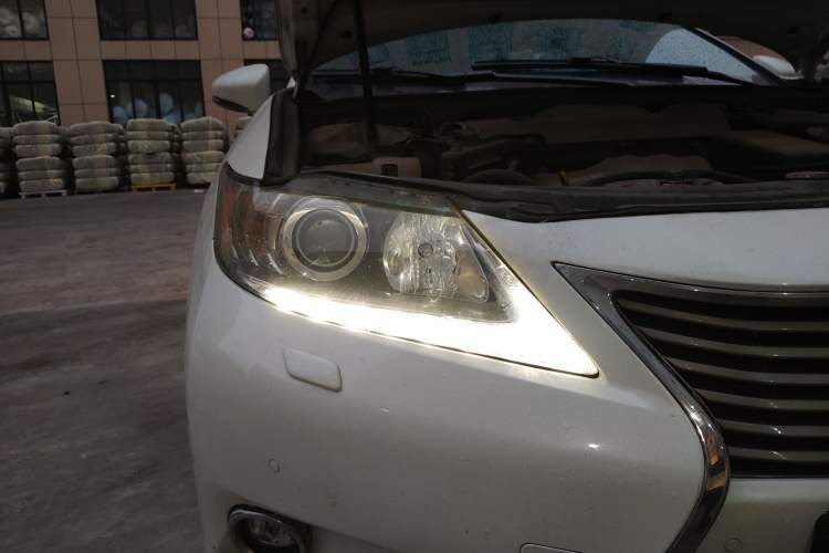 Used Lexus ES 2013 300h Elite Edition