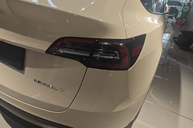 Used Tesla Model Y 2024 Rear-Wheel-Drive Version
