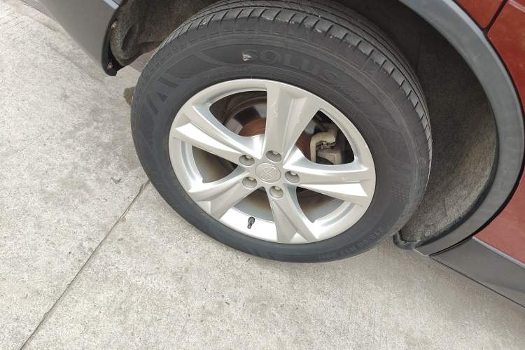 Used Bestune X80 2016 2.0L automatic Comfort trim level