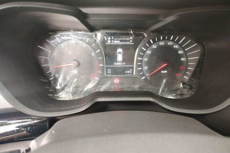 Used GAC Trumpchi GS4 2015 200T Manual Luxury Edition Odometer Close Up