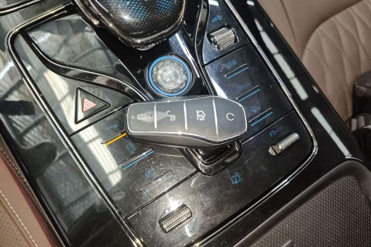 Used BYD Han 2024 EV Glory Edition 506KM Front-Wheel-Drive Premium Model
