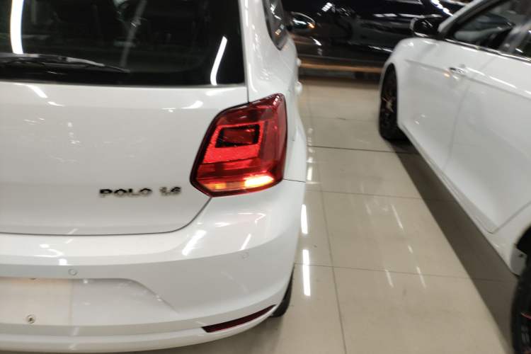 Used Volkswagen Polo 2014 1.6L Automatic Comfort Edition
