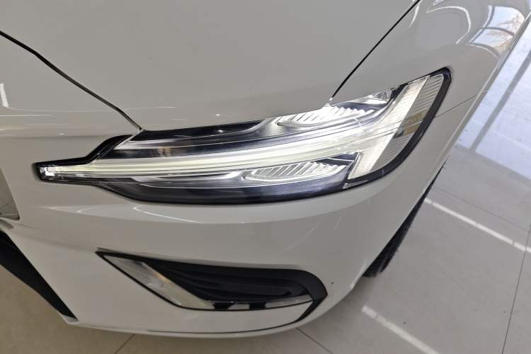 Used Volvo S60 2022 B4 Zhiyuan Luxury Edition