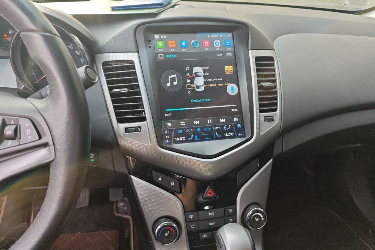 Used Chevrolet Cruze 2013 1.8L SX AT Audio And AC Panel