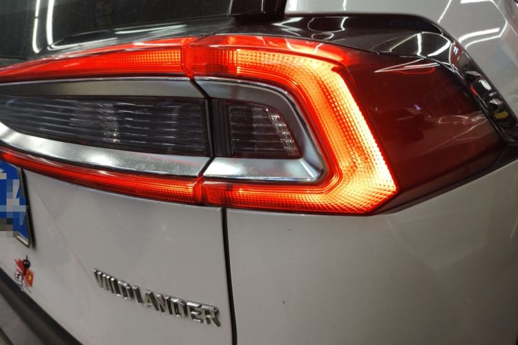 Used Toyota Wildlander 2020 2.0L CVT Two-Wheel Drive Luxury Edition Right Rear Taillight