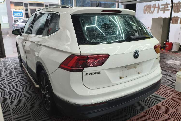 Used Volkswagen Tiguan L 2017 330TSI Automatic Two-Wheel Drive Flagship Edition Rear Left 45 Deg