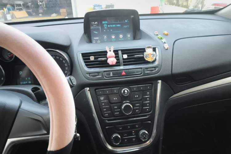 Used Buick Encore 2015 1.4T Automatic Two-Wheel Drive Urban Elite Version
