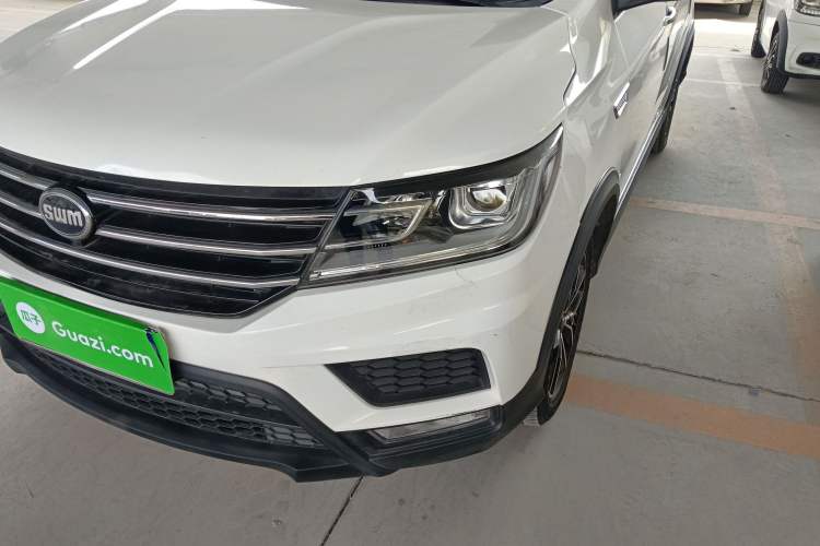 Used SWM X3 2022 1.5L Manual Comfort Edition
