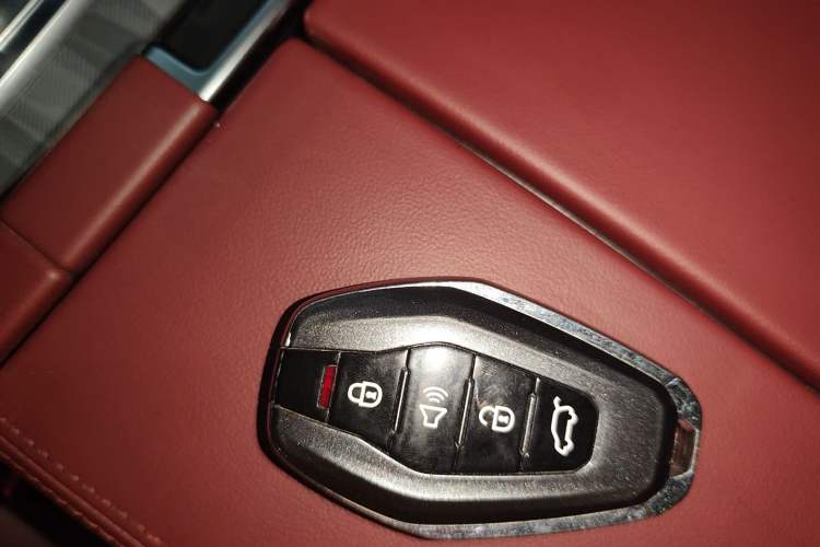 Used JETOUR X70 PLUS 2023 1.5T DCT Brave PLUS 5-Seater