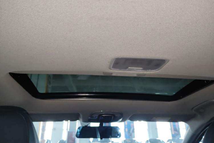 Used Hyundai Elantra 2021 1.5L CVT GLX Elite Edition Headliner