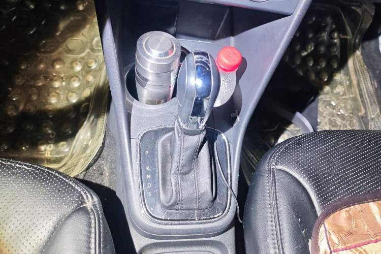 Used Volkswagen Polo 2016 1.6L Automatic Comfort Model
