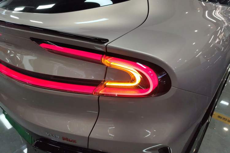 Used Xiaomi Auto YU7 2025 Ultra-Long Range High-Performance All-Wheel-Drive Max Edition
