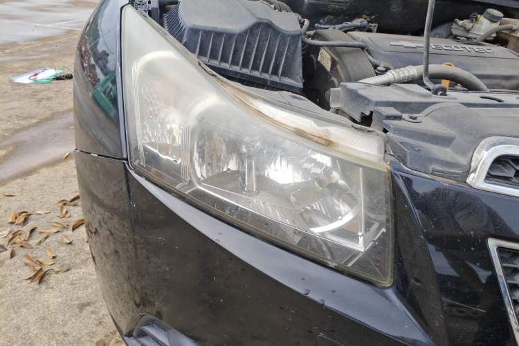 Used Chevrolet Cruze 2013 1.6L SE MT Right Front Headlight