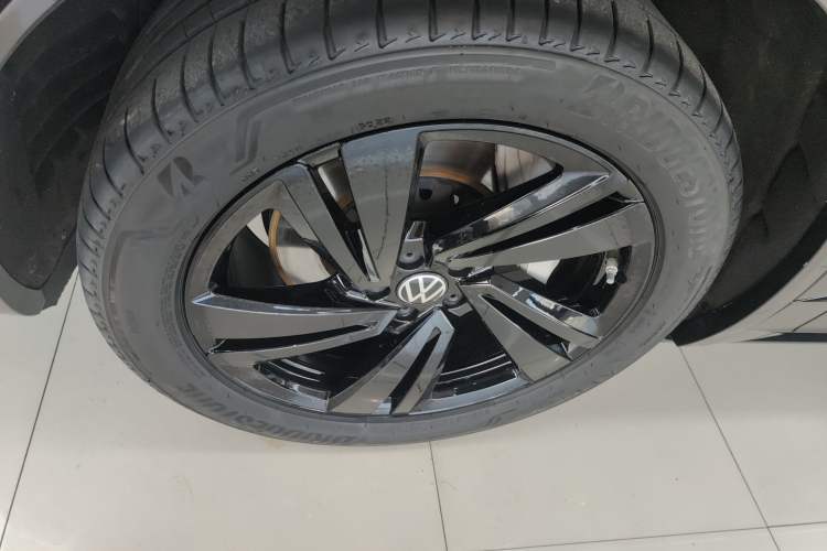 Used Volkswagen Touareg 2023 3.0 TSI Luxury Edition Obsidian Black Sport Package
