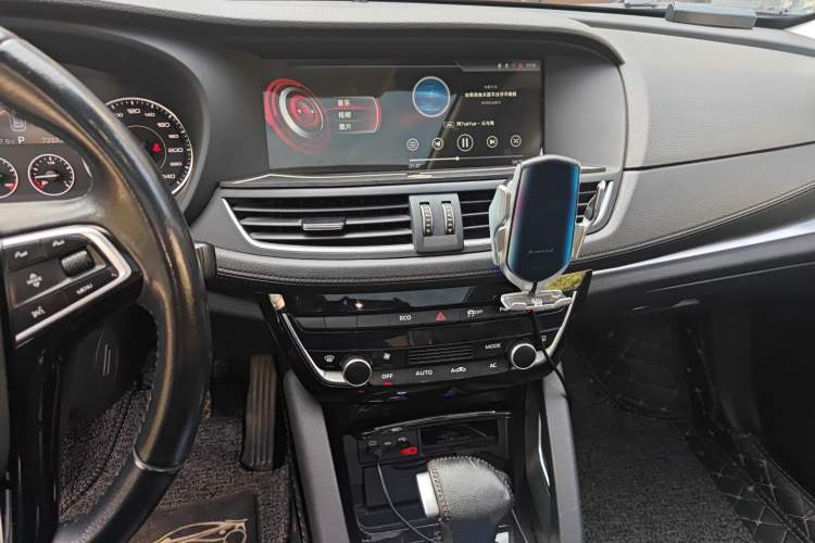 Used BORGWARD BX7 2016 28T Two-Wheel Drive Luxury Version 5 Seats