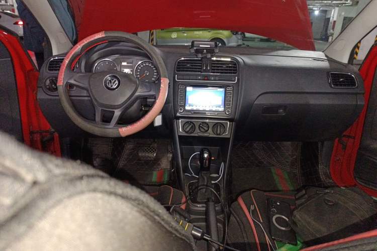 Used Volkswagen Polo 2014 1.4L Automatic Comfort Edition