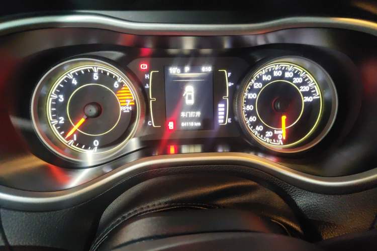 Used Jeep Cherokee 2017 2.4L Leading Edition
