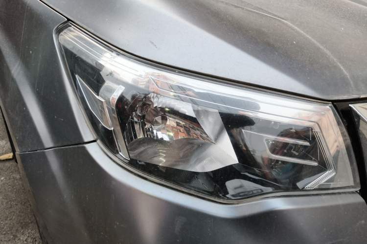 Used Nissan Terra 2018 2.5L Automatic 2WD Luxury Edition