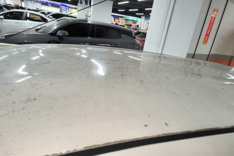 Used Toyota YARiS L Zhi Xuan 2015 1.5E Automatic Charm Edition Roof