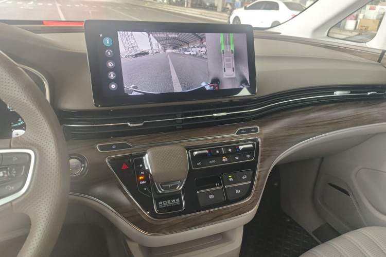 Used Roewe iMAX8 2023 400TGI Comfort Edition
