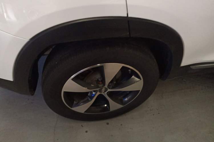 Used Chery Tiggo 7 2016 2.0L CVT YAOZHEN Edition Right Rear Wheel Hub