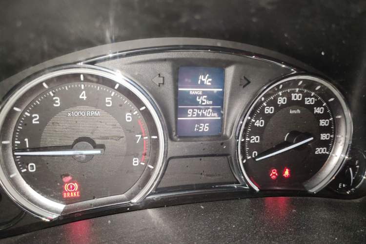 Used Suzuki Alivio 2015 1.6L Manual Comfort Model Odometer Close Up